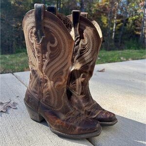 Women’s Ariat boots